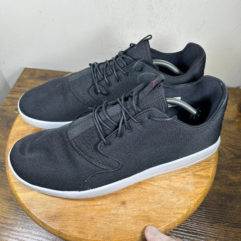 Jordan eclipse black